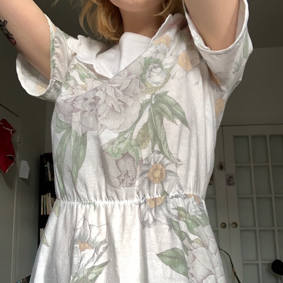 Floral vintage dress w/ square neck - Picture 6 of 9